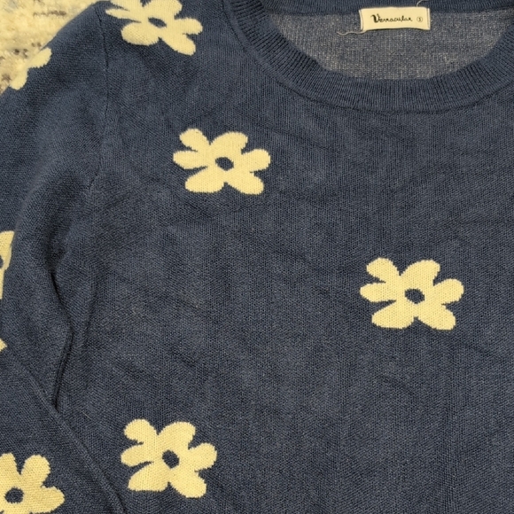 Vernacular Blue Floral Knit Cropped Sweater Women’s Small | Y2K Daisy Pullover - Picture 3 of 5